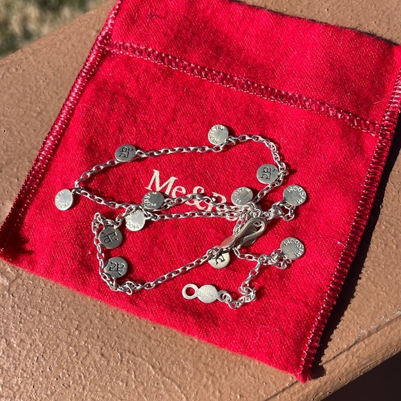 Me & Ro Jewelry - Me & Ro “Wisdom” charm silver necklace!